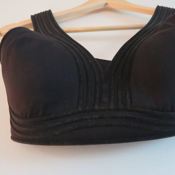 LULULEMON Get in Line Bra *Light Support, A/B Cups Black / Black - Size 2 - Picture 7 of 12